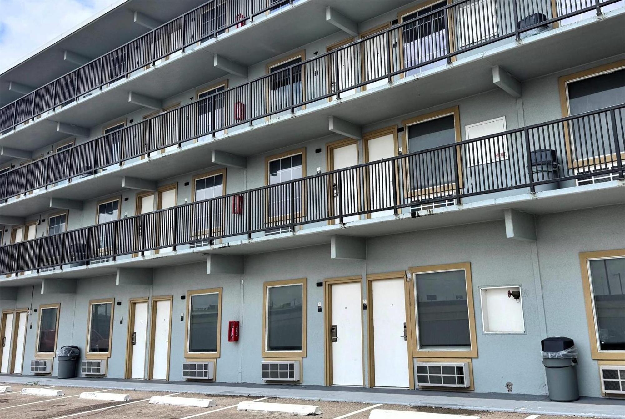 מלון Super 8 By Wyndham Corpus Christi Airport מראה חיצוני תמונה